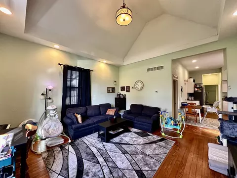 520 Maple St, Weldon, IL 61882 photo 3
