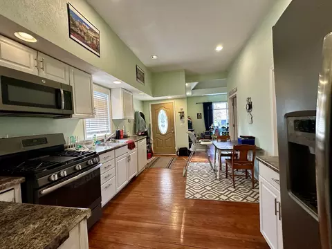 520 Maple St, Weldon, IL 61882 photo 5