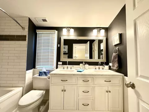 1117 E Forest Ave, Wheaton, IL 60187 photo 32