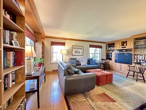 1117 E Forest Ave, Wheaton, IL 60187 photo 8