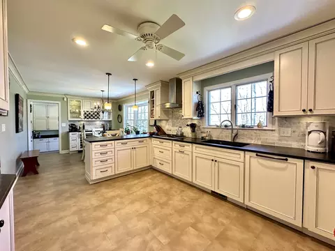 1117 E Forest Ave, Wheaton, IL 60187 photo 10