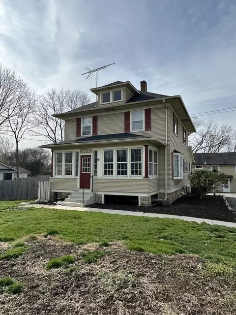 1214 Main St, Batavia, IL 60510