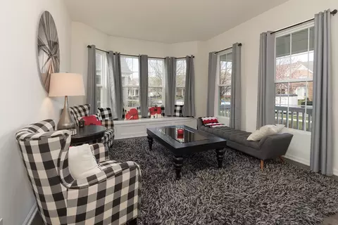 Living - 26409 W Red Apple Rd, Plainfield, IL 60585 photo 2 of 7