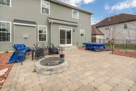 Exterior - 26409 W Red Apple Rd, Plainfield, IL 60585 photo 4 of 13