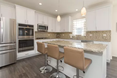 Kitchen - 26409 W Red Apple Rd, Plainfield, IL 60585 photo 2 of 3