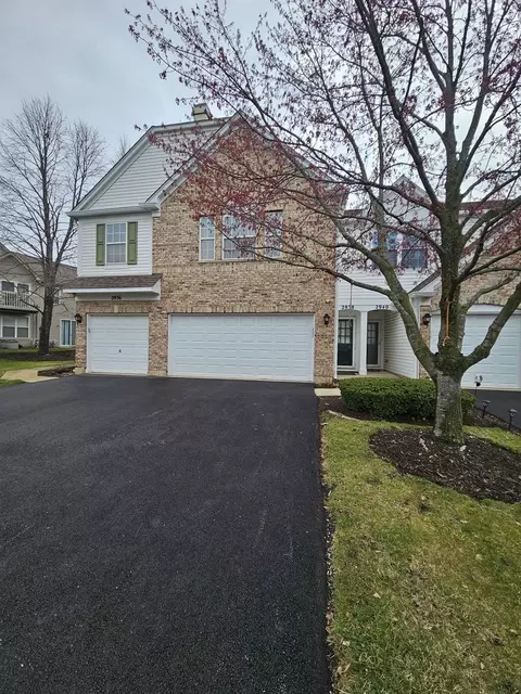 2938 Stonewater Dr, Naperville, IL 60564