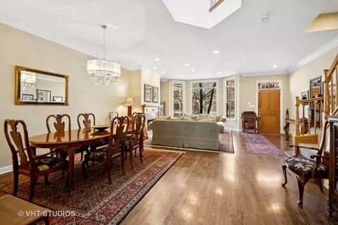 Dining - 1549 W Jackson Blvd, Chicago, IL 60607 photo 1 of 5