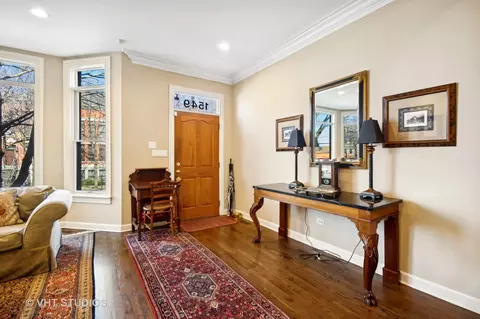 Entry Way - 1549 W Jackson Blvd, Chicago, IL 60607 photo 1 of 1