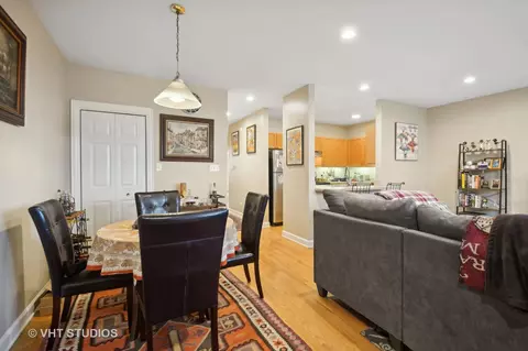 Dining - 1549 W Jackson Blvd, Chicago, IL 60607 photo 5 of 5
