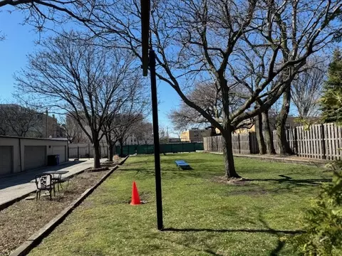 Exterior - 1549 W Jackson Blvd, Chicago, IL 60607 photo 8 of 8