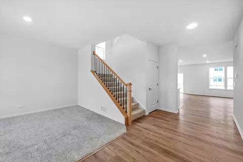 120 Sweetflag Cir, Elgin, IL 60124 photo 12