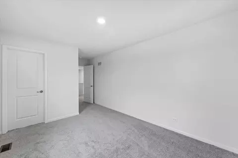 120 Sweetflag Cir, Elgin, IL 60124 photo 22