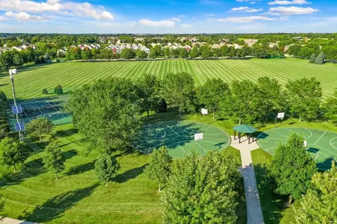 120 Sweetflag Cir, Elgin, IL 60124 photo 41