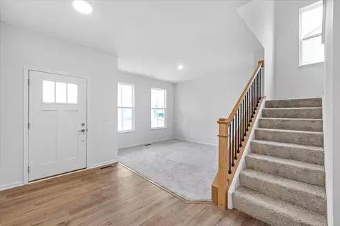 120 Sweetflag Cir, Elgin, IL 60124 photo 11