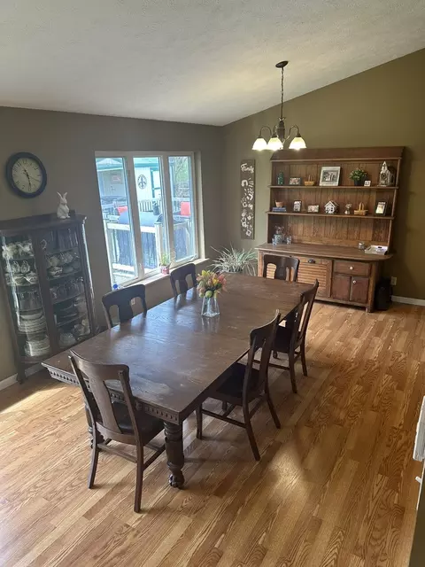 Dining - 703 Elm St, Le Roy, IL 61752 photo 6 of 8