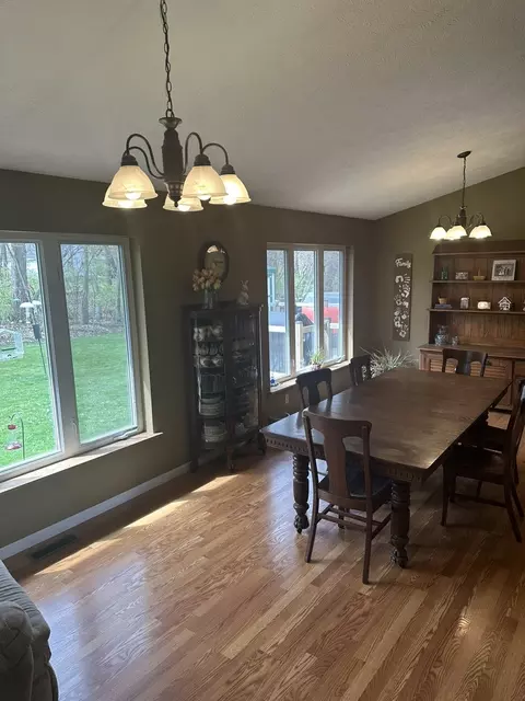 Dining - 703 Elm St, Le Roy, IL 61752 photo 3 of 8