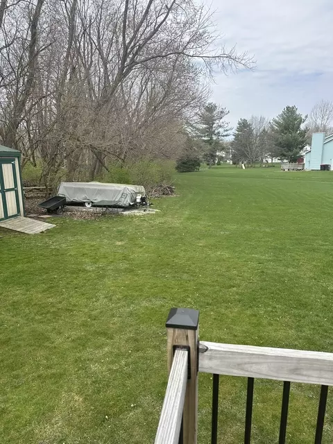 Exterior - 703 Elm St, Le Roy, IL 61752 photo 8 of 15