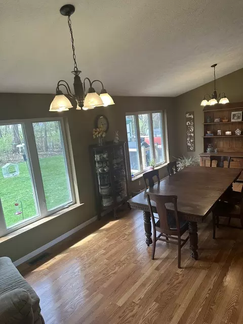 Dining - 703 Elm St, Le Roy, IL 61752 photo 1 of 8