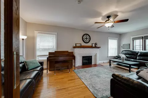 Living - 58 White Pl, Bloomington, IL 61701 photo 1 of 4