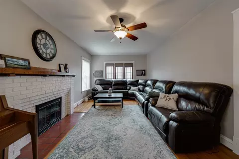 Living - 58 White Pl, Bloomington, IL 61701 photo 2 of 4