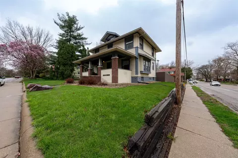 Exterior - 58 White Pl, Bloomington, IL 61701 photo 11 of 11