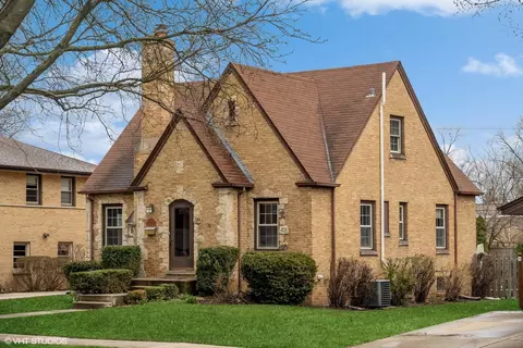 411 S I Oka Ave, Mount Prospect, IL 60056