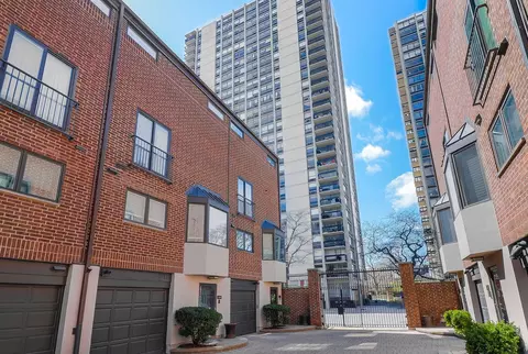 1346 N Sutton Pl, Chicago, IL 60610