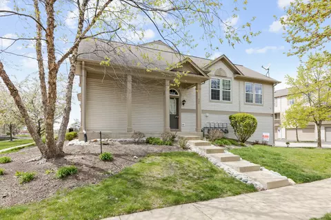 464 Conservatory Ln, Aurora, IL 60502