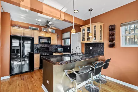 1419 E 68th St #1, Chicago, IL 60637 photo 3