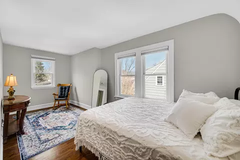 Bedroom - 1815 E Willow Ave, Wheaton, IL 60187 photo 3 of 4