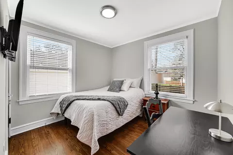 Bedroom - 1815 E Willow Ave, Wheaton, IL 60187 photo 1 of 4