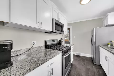 Kitchen - 1815 E Willow Ave, Wheaton, IL 60187 photo 2 of 2
