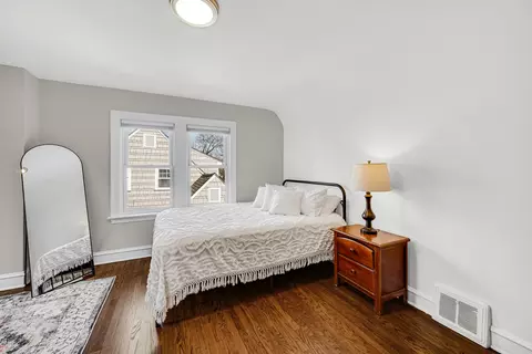 Bedroom - 1815 E Willow Ave, Wheaton, IL 60187 photo 2 of 4