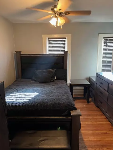 Bedroom - 617 Delles Rd, Wheaton, IL 60187 photo 4 of 5