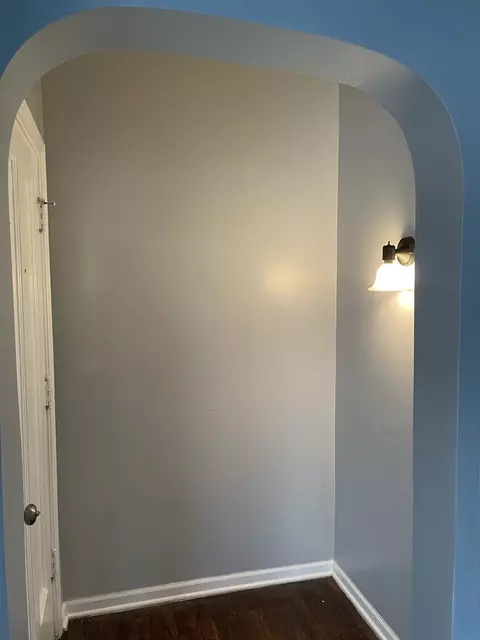 Entry Way - 2252 E 84th St, Chicago, IL 60617 photo 2 of 3