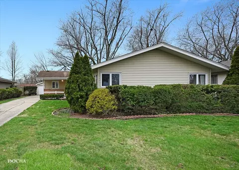 404 New Salem St, Park Forest, IL 60466