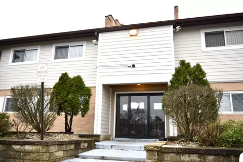 870 E Old Willow Rd #149, Prospect Heights, IL 60070