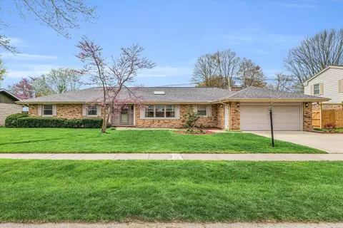 709 Park Lane Dr, Champaign, IL 61820