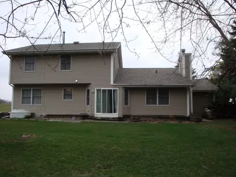 Exterior - 1018 E 6th St, Belvidere, IL 61008 photo 4 of 4