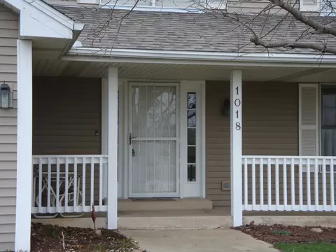 Exterior - 1018 E 6th St, Belvidere, IL 61008 photo 2 of 4
