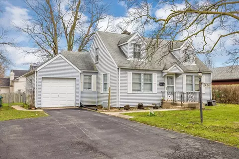 901 Elmdale Rd, Glenview, IL 60025