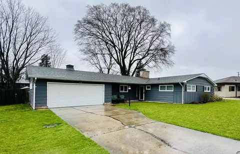 1114 N Main St, Rochelle, IL 61068
