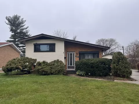 1048 S Charlotte St, Lombard, IL 60148
