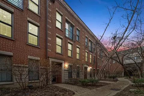 1229 W Madison St #N, Chicago, IL 60607
