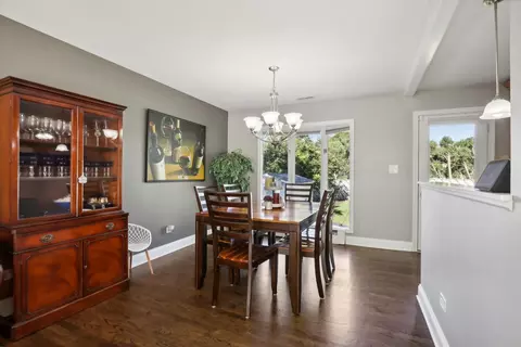 4703 Thorntree Ln, Rolling Meadows, IL 60008 photo 9