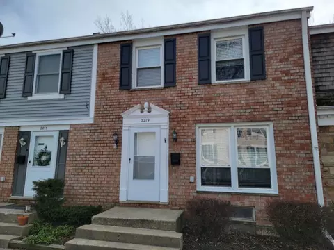 2219 Clifton Pl, Hoffman Estates, IL 60169