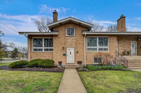 1521 N Arlington Heights Rd #A, Arlington Heights, IL 60004
