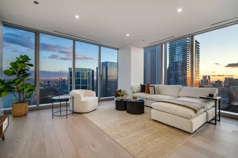 Living - 363 E Wacker Dr #5101, Chicago, IL 60601 photo 2 of 7
