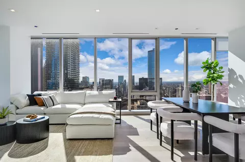 Living - 363 E Wacker Dr #5101, Chicago, IL 60601 photo 6 of 7