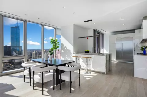 Dining - 363 E Wacker Dr #5101, Chicago, IL 60601 photo 3 of 5